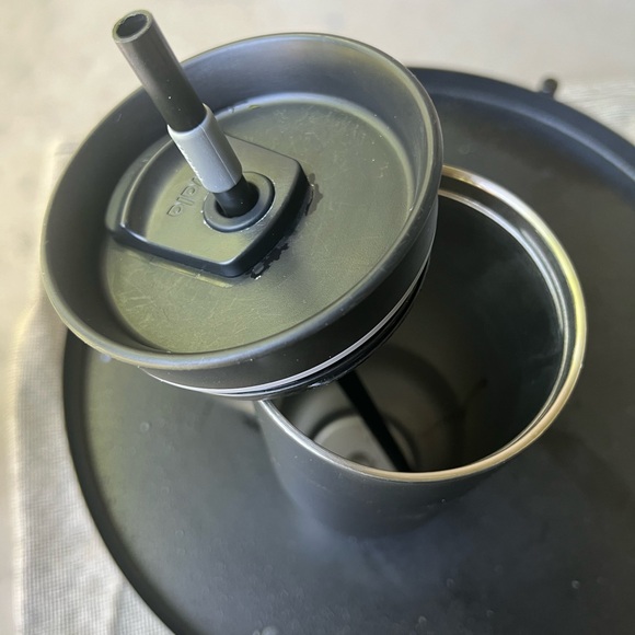 40 oz Owala Water bottle - Picture 2 of 6